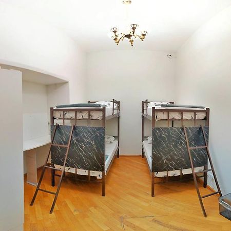 Olympic Hostel Yerevan Bagian luar foto