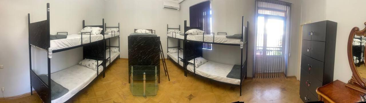 Olympic Hostel Yerevan Bagian luar foto