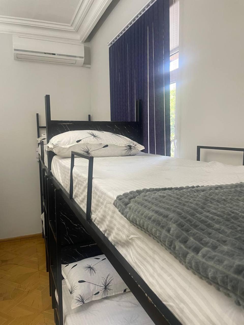 Olympic Hostel Yerevan Bagian luar foto